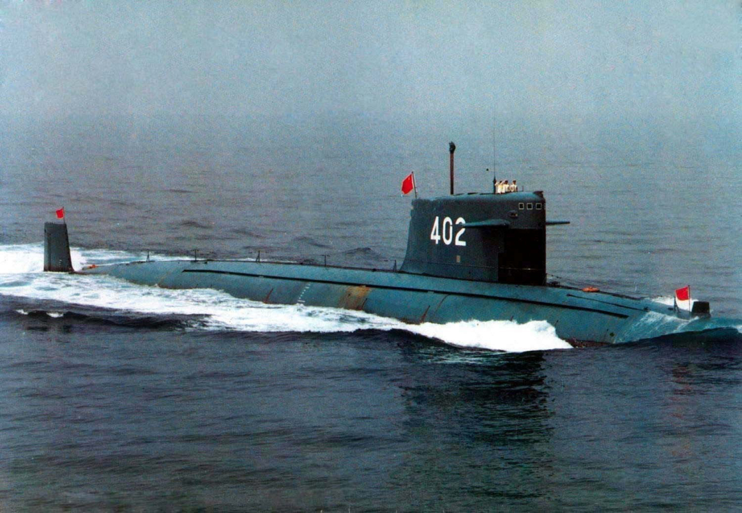 超市买个不到2美元的玩具，回家造出核潜艇！