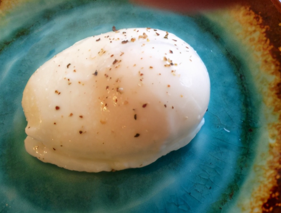 水煮荷包蛋的做法步骤图 鸡蛋圆润更鲜嫩
