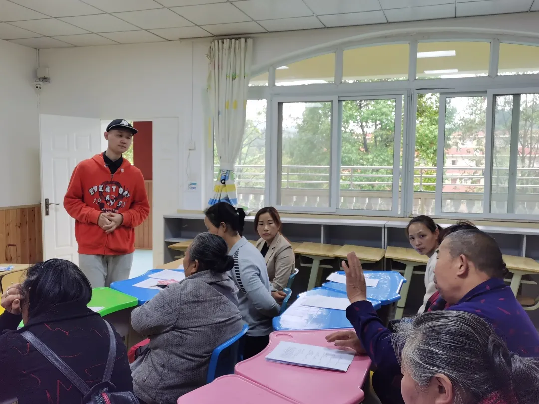 天府新区特殊教育学校召开春季个别化教育家校支持计划会议