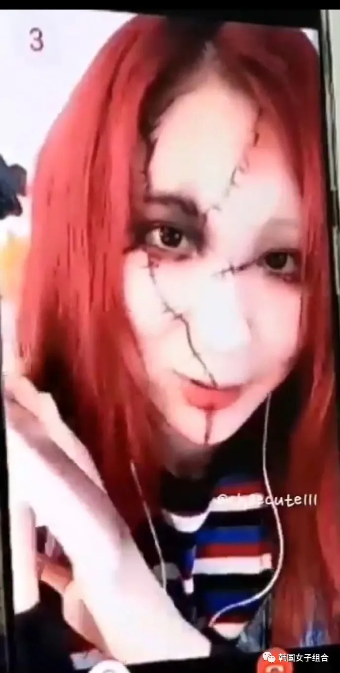 以新概念造型进行视频签售的女团,好努力地装扮哦
