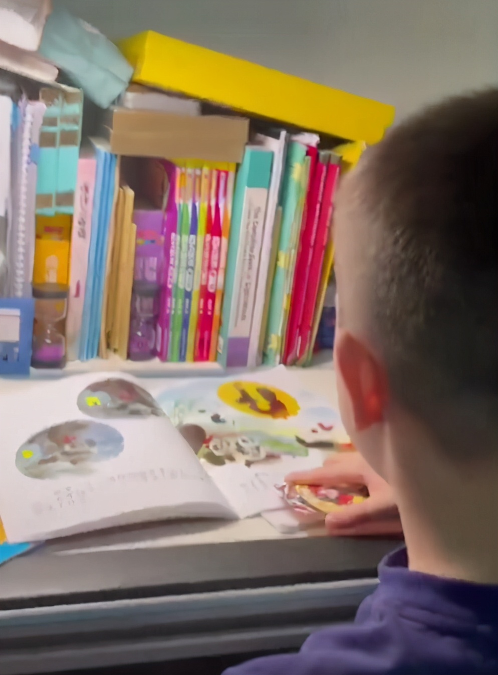 霍思燕曬老公輔導兒子功課，杜江變嚴父，嗯哼YY丫丫分不清超逗