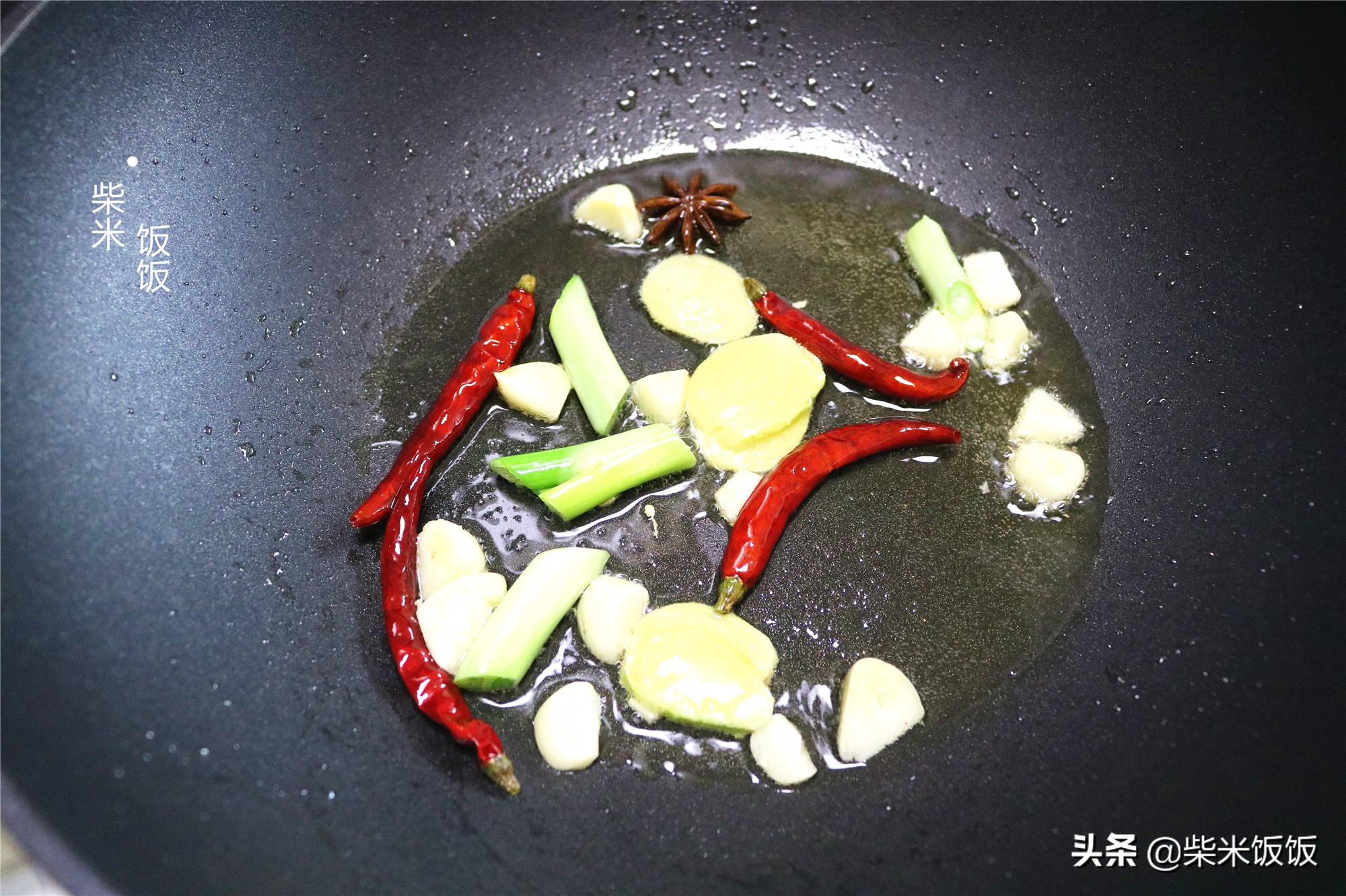 鲤鱼这样做，鱼肉咸鲜入味，一点也不腥，好吃得连汤也不剩