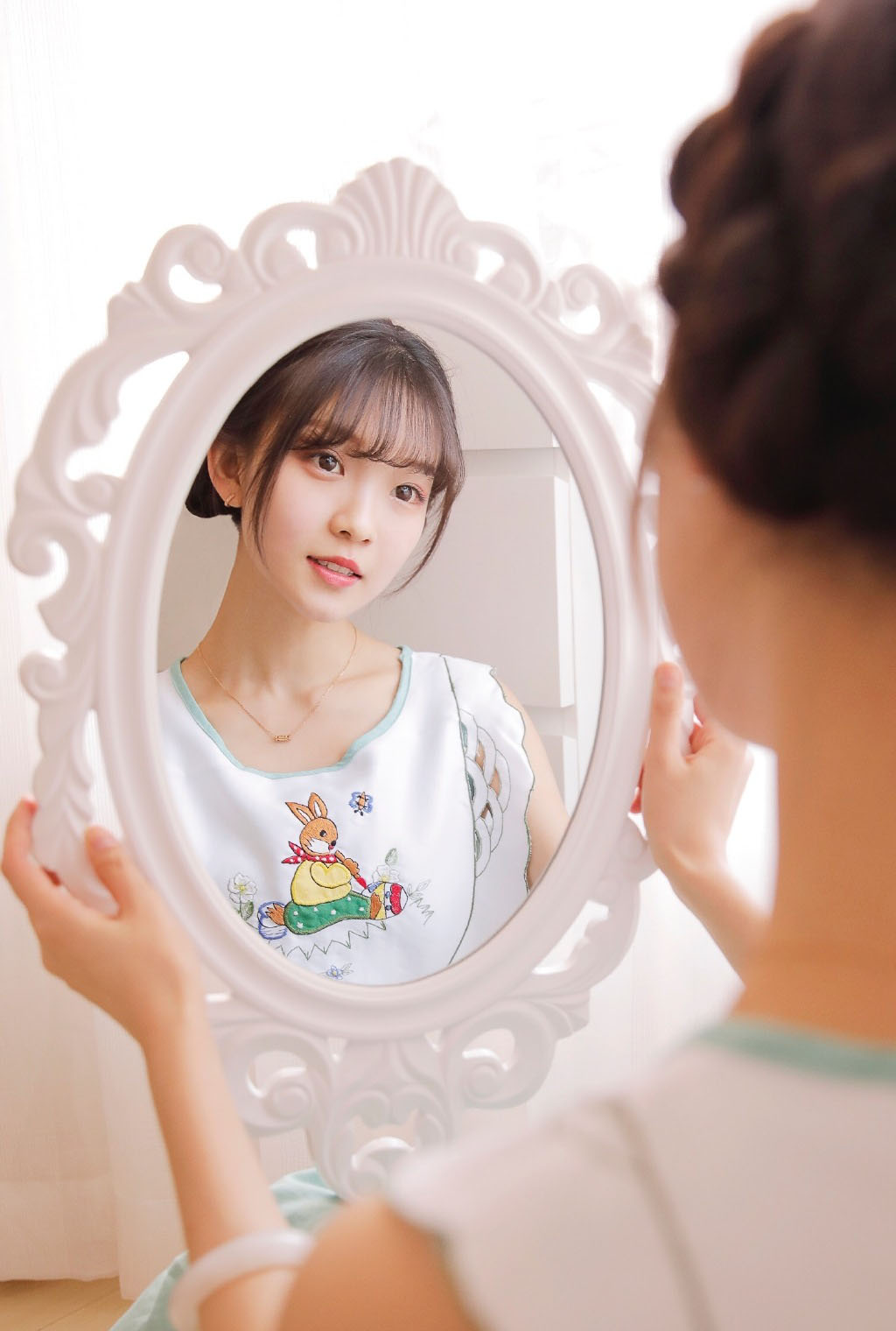 天生很惹喜欢的星座女，正能量满满，天真无邪，烂漫可爱