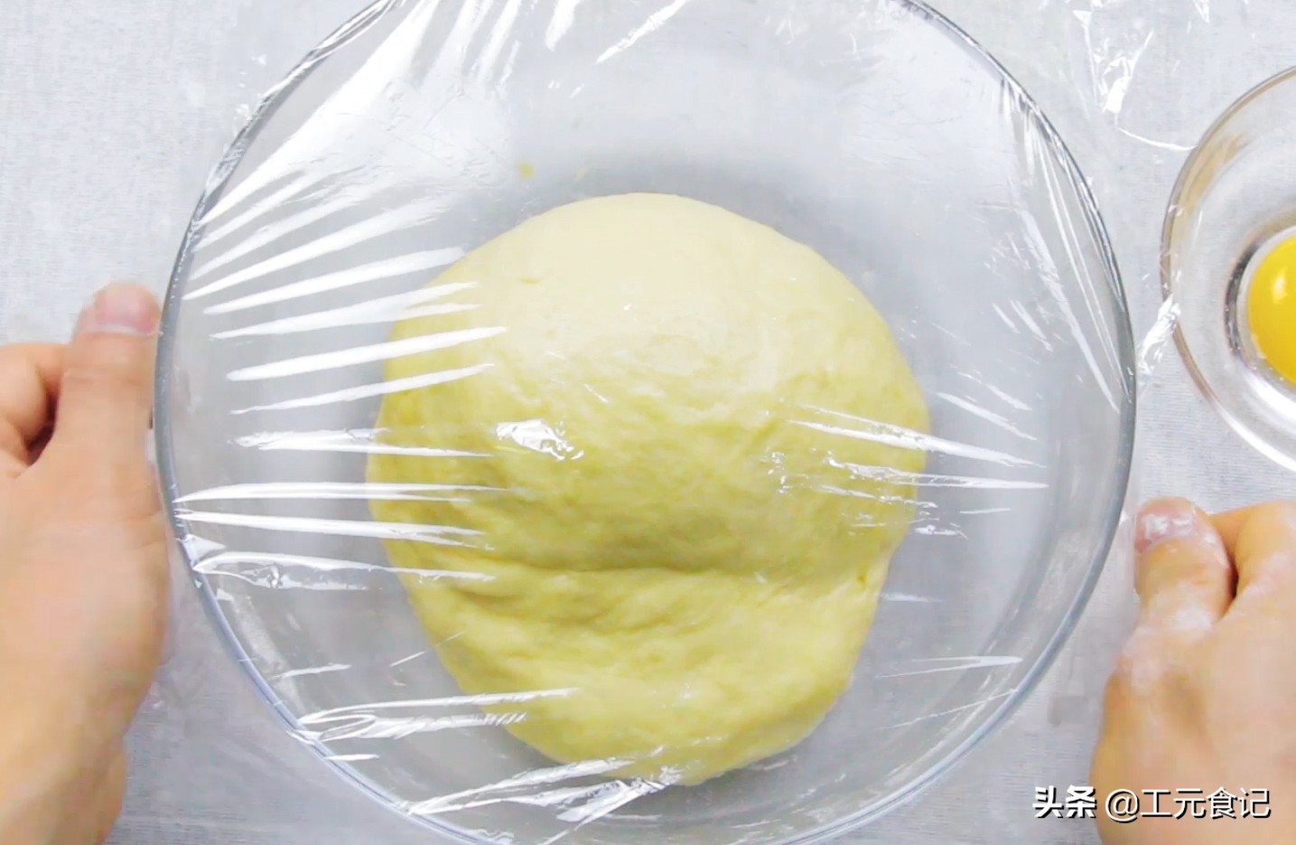 孩子最爱酸奶豆沙面包，不蒸不烤电饭煲一按，松软香甜比买的好吃