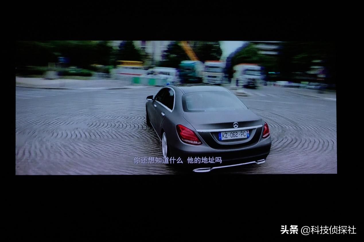 Besides see a movie, intelligent measuring projector still can play so