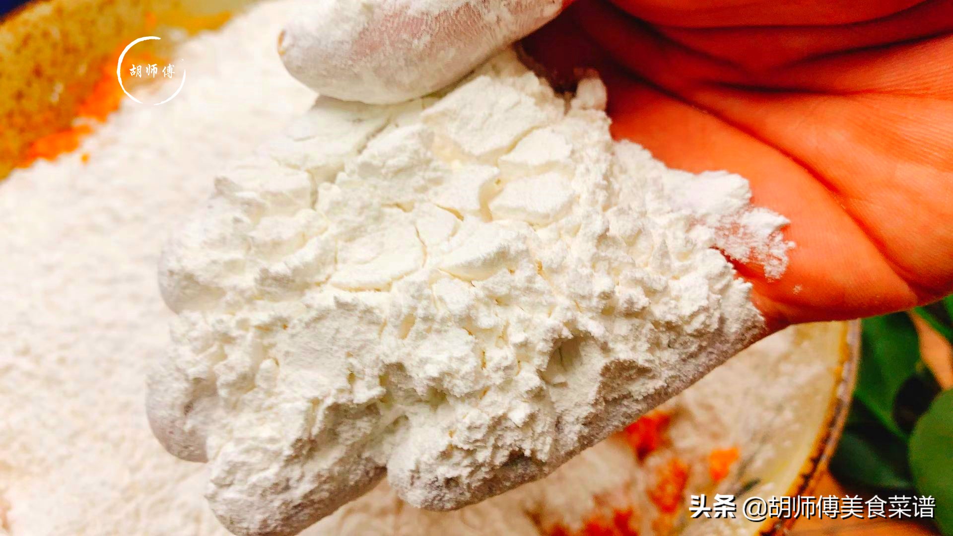 做南瓜餅時，只加糯米粉是大忌！ 大廚：牢記3點，南瓜餅更香更軟