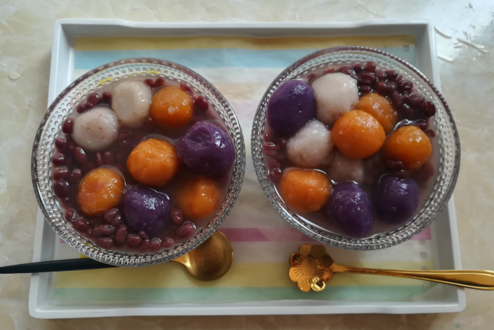 自制红豆三色芋圆，香甜软糯，做法简单，比甜品店的还好吃