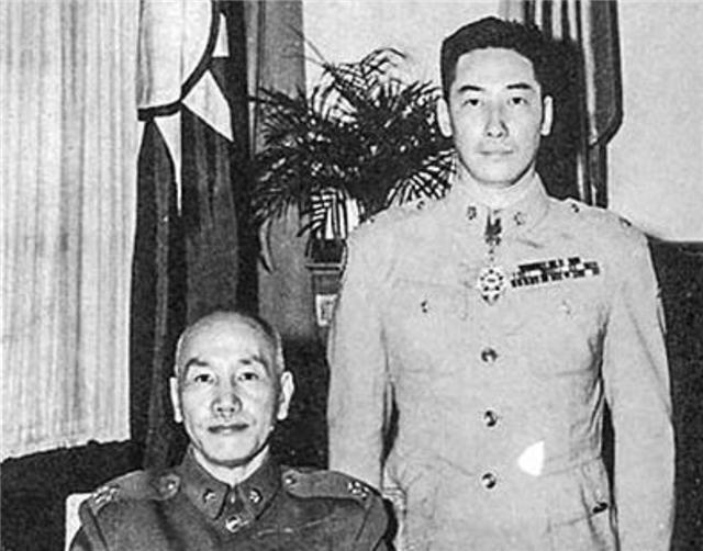 蒋纬国一生结2次婚，后妻年轻漂亮，却难忘前妻