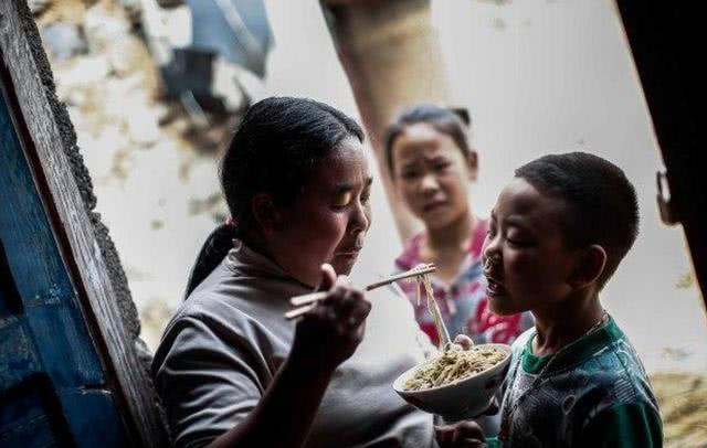 连生11个女儿才如愿生儿子的夫妻俩，如今怎样了