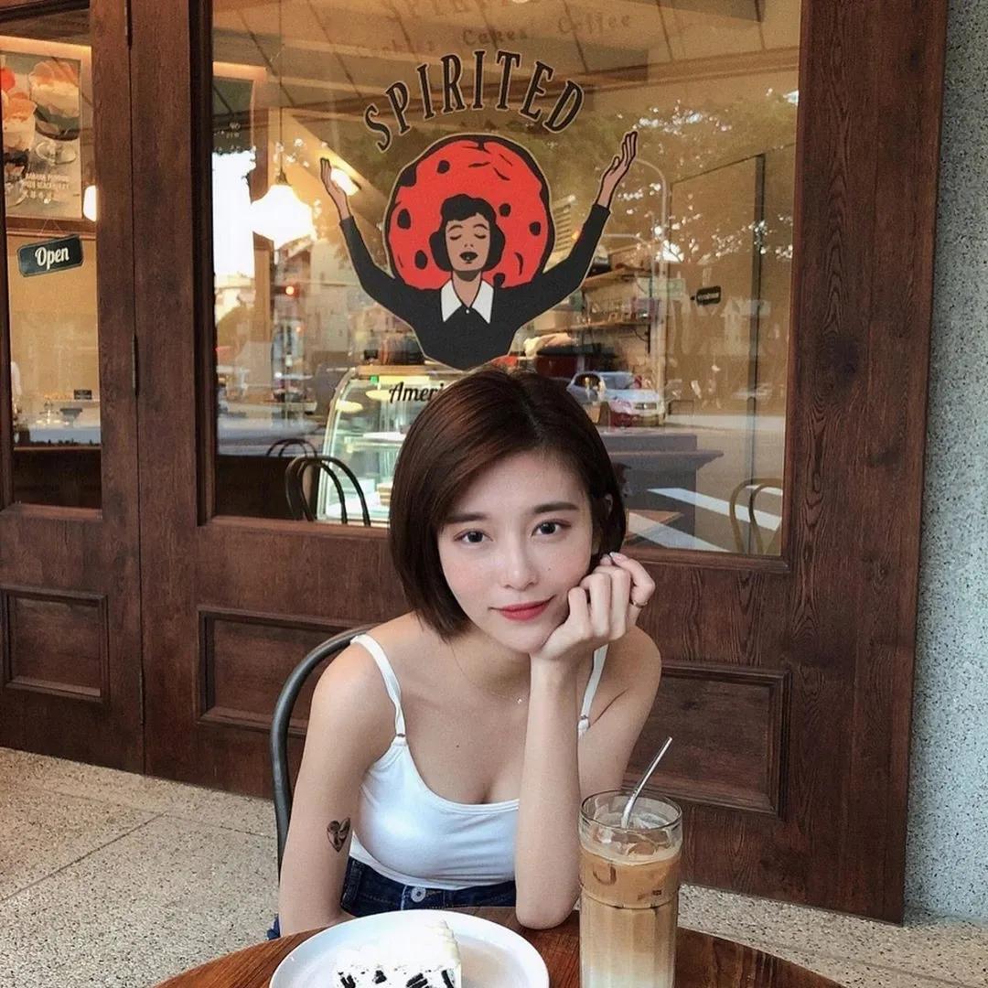 海贼王现实生活版娜美魔鬼身材完美女神图片