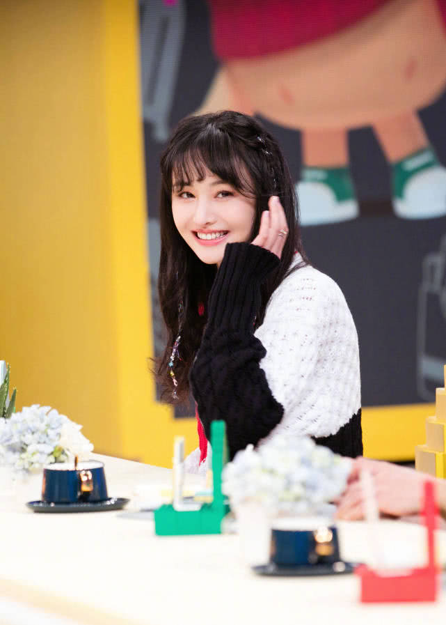 连续上了这么多次热搜，郑爽发的这个视频，真