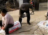 搞笑gif神评：这种技能，我应该能坚持3秒