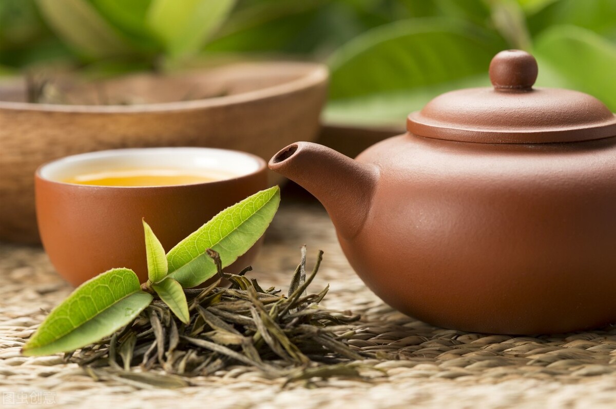 送人茶葉，如何讓別人知道茶葉很貴呢？