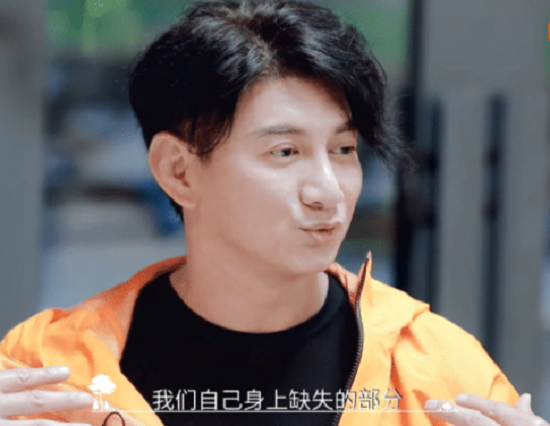 郑爽新综艺刚开播，本人就哭诉压力大不想录了