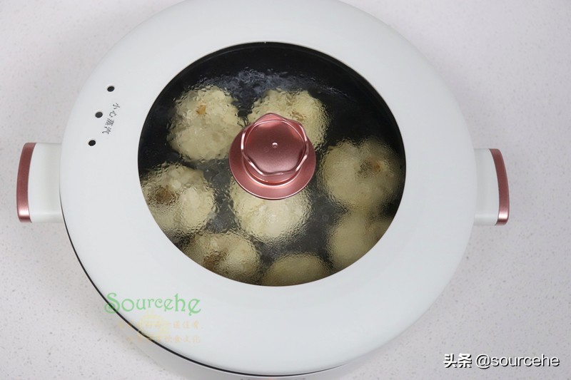 教你做生煎包，皮薄不破也不焦，包底金黃酥脆，肉嫩鮮香多汁