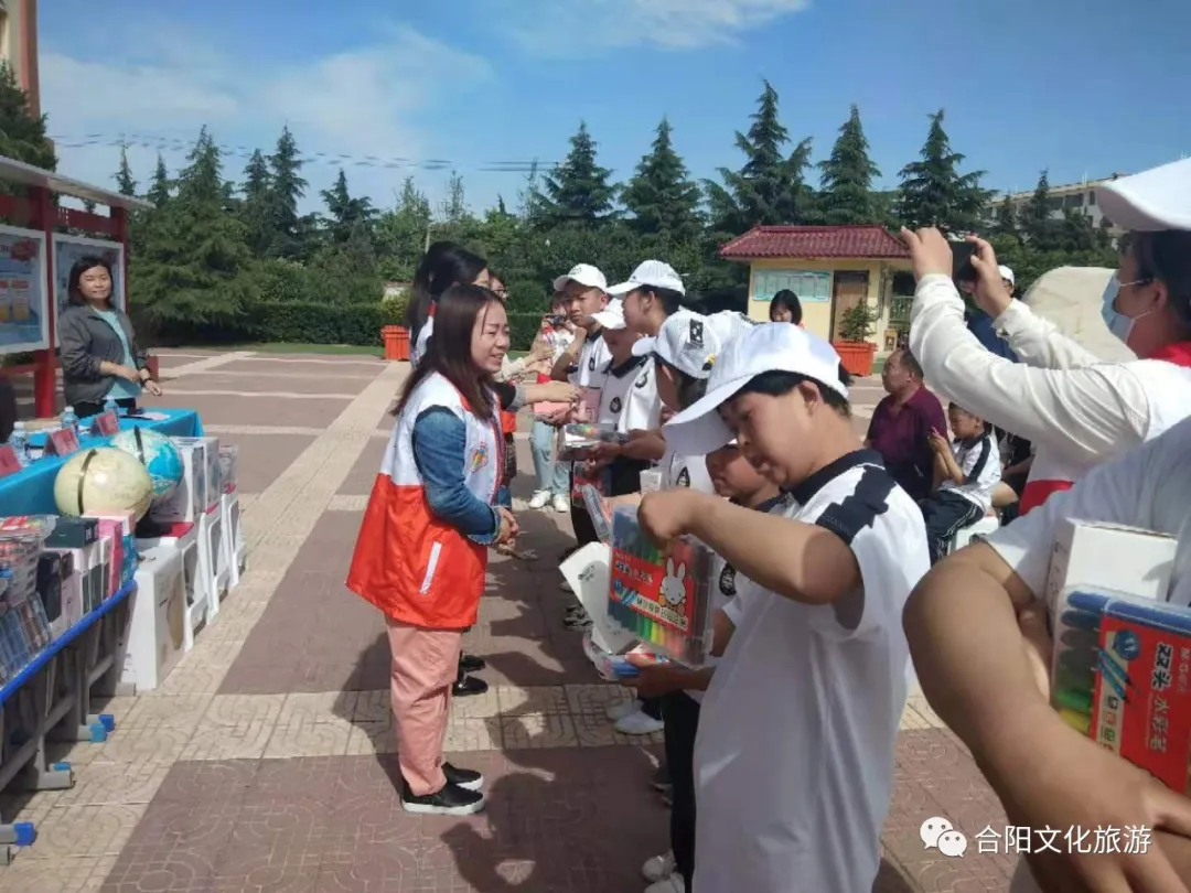合陽(yáng)文旅局：親子誦讀促成長(zhǎng) 走訪慰問(wèn)暖童心