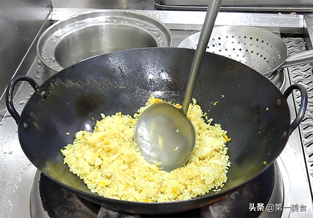 图片[9]-【西瓜拌饭】做法步骤图 色泽金黄 清凉爽口-起舞食谱网
