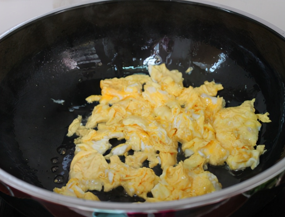 图片[4]-蒜苔炒鸡蛋的做法步骤图 杀菌还增强抵抗力-起舞食谱网