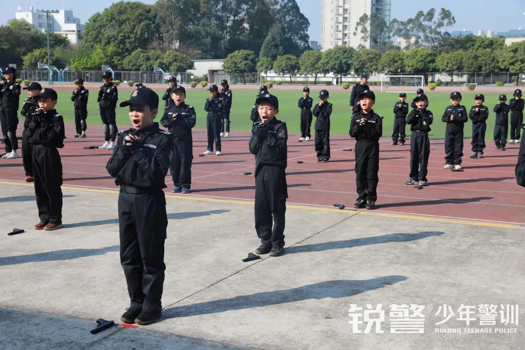 特警突击营圆满结营：历经警训淬炼，成就英勇少年