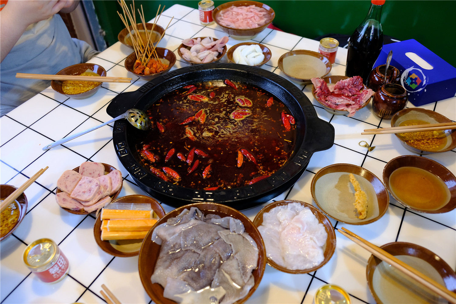 久违的重庆三拖幺火锅，人均不到50元，9块钱的酥肉惊艳全场