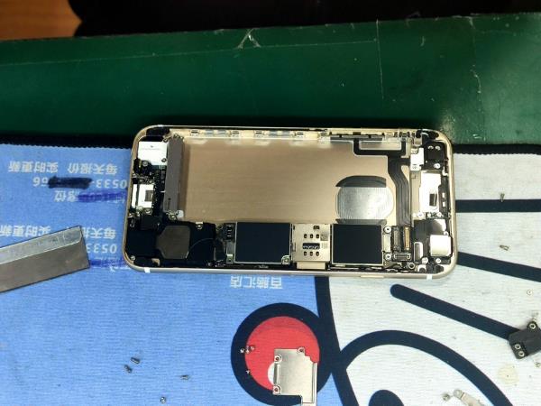 原地满血复活，马拉松iPhone6S旗舰版超大容量电池更换记