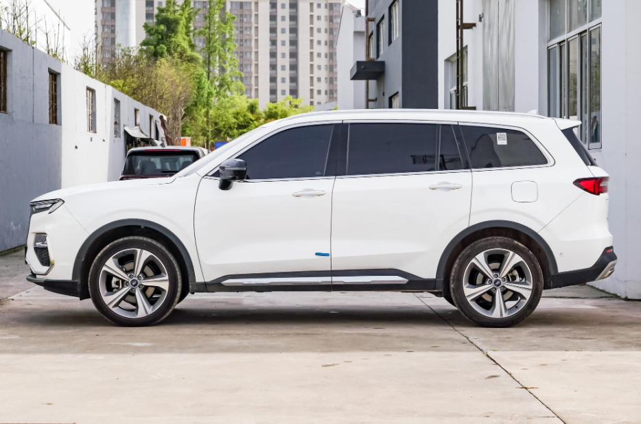 2021款福特领裕怎么样，空间是真大，全系2.0T动力强