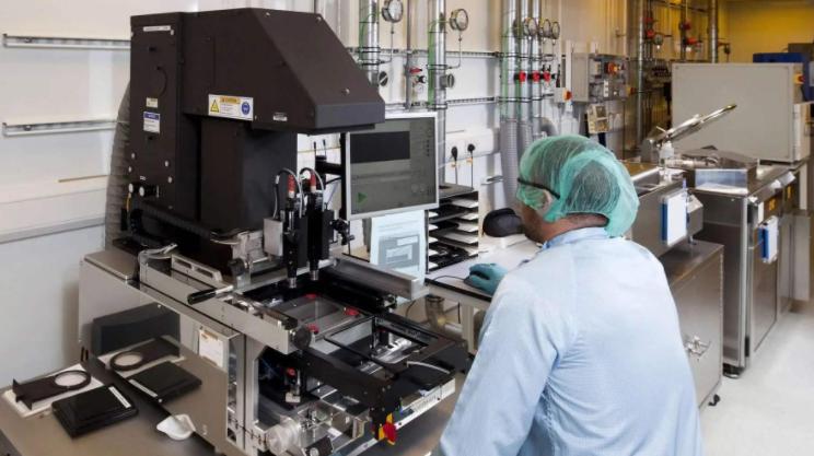 The lithography machine is officially on sale!Chinese laser giant shot ...