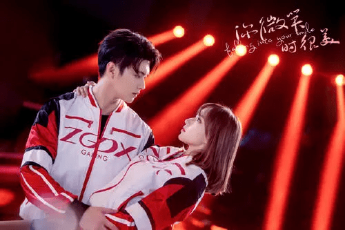 《你微笑时很美》遭群嘲，事态持续发酵，程潇受到“攻击性”话题