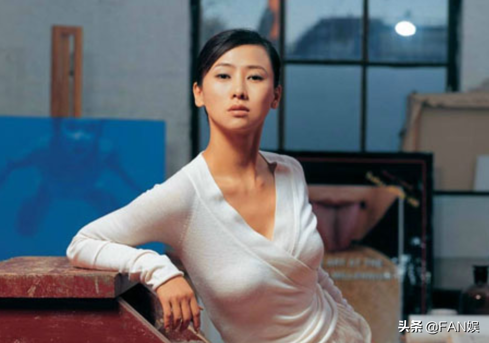 香港“最美亚姐”翁虹，为成名和家人决裂，5