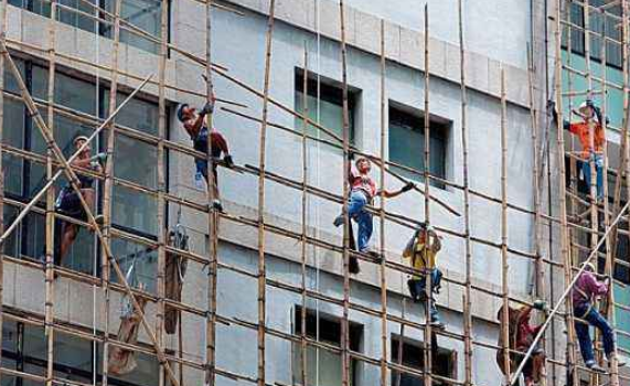 中国一举拿下千亿项目，西方国家请求被拒，埃