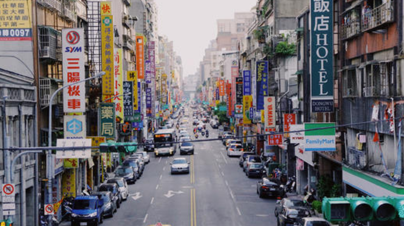 蔡英文捅�馬蜂窩�，這次不用大陸出手，島內已有人密集�開火�