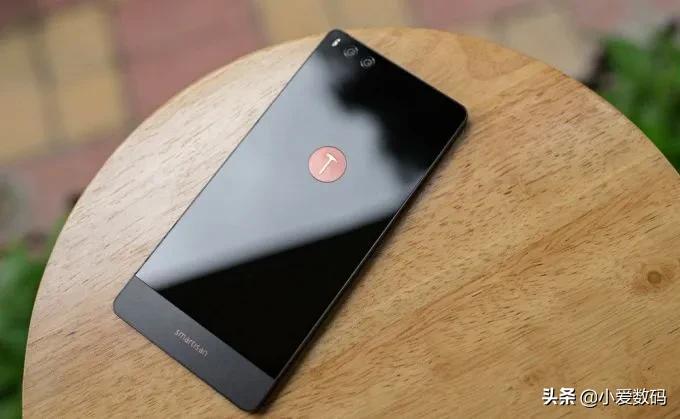 看iphone12，有多少人想到曾今让人热泪盈眶的坚果pro