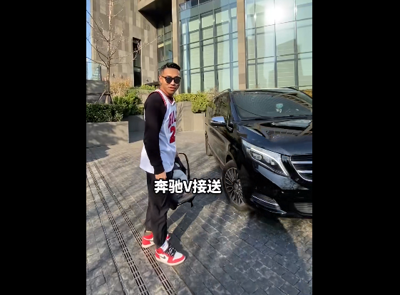 “2万一顿火锅不算贵”，伪名媛到底哪里来的底气？