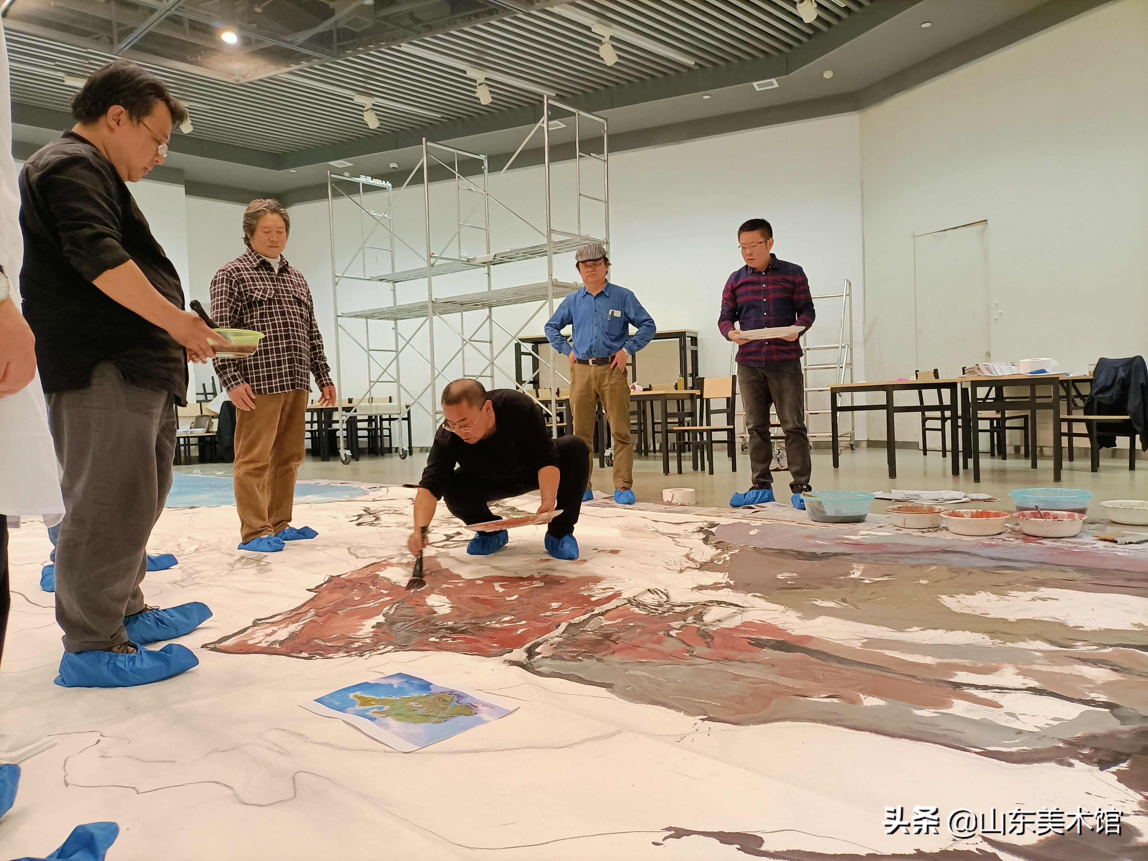 大型山东党史长卷《红色迹·忆》参展“让党旗永远飘扬——山东省建党百年主题展”