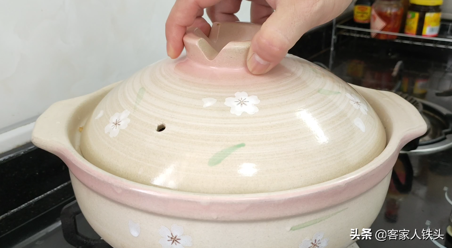3块豆腐1棵白菜，教你一锅客家有名的家常菜，鲜嫩味美越吃越爱吃