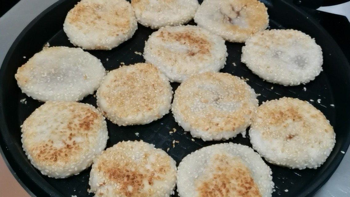 糯米粉这样做点心，外酥里糯又香甜，既少油又健康，比麻元还简单