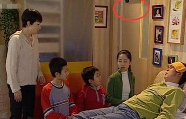 《家有儿女》中最“离谱”的穿帮，张张经典，最后一个心疼杨紫