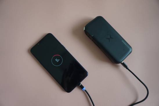 全快充、自带线、直插电-REMAX睿量五合一充电器评测