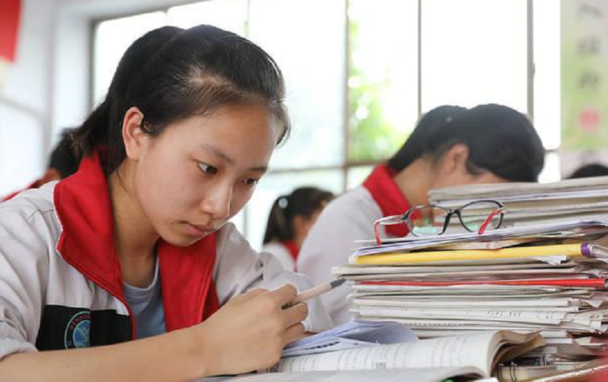 “清纯女神”韩雪书信字体曝光，字迹潇洒如其人，不愧为才女