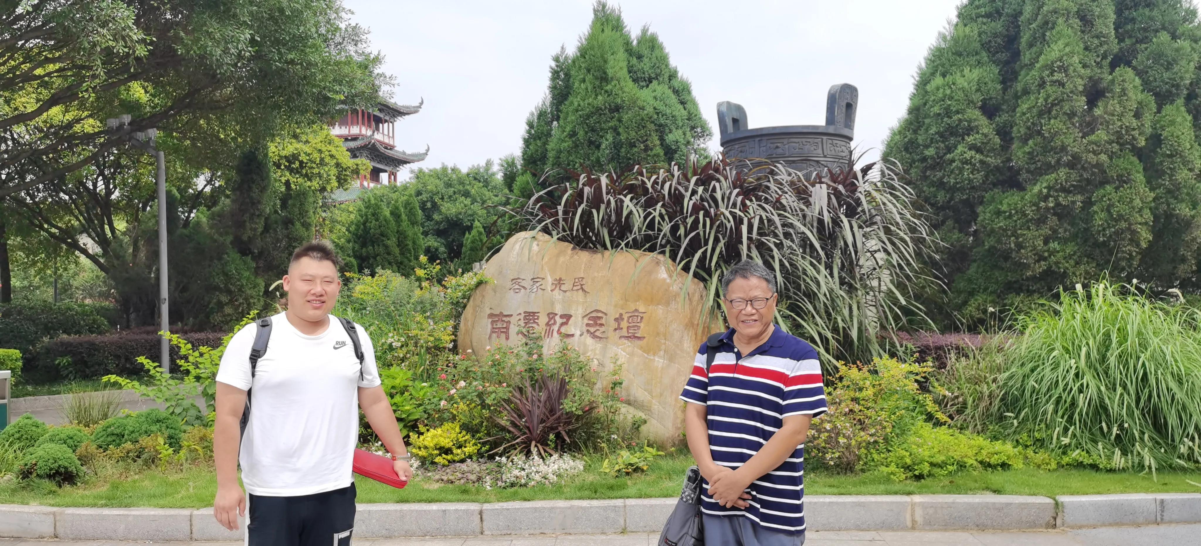 天气炎热 北方朋友来赣州干什么？前来学习杨公风水文化 精神可嘉