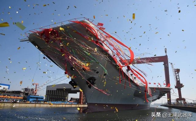 人民海军，生日快乐！中国已进入双航母时代，山东舰战力超辽宁舰