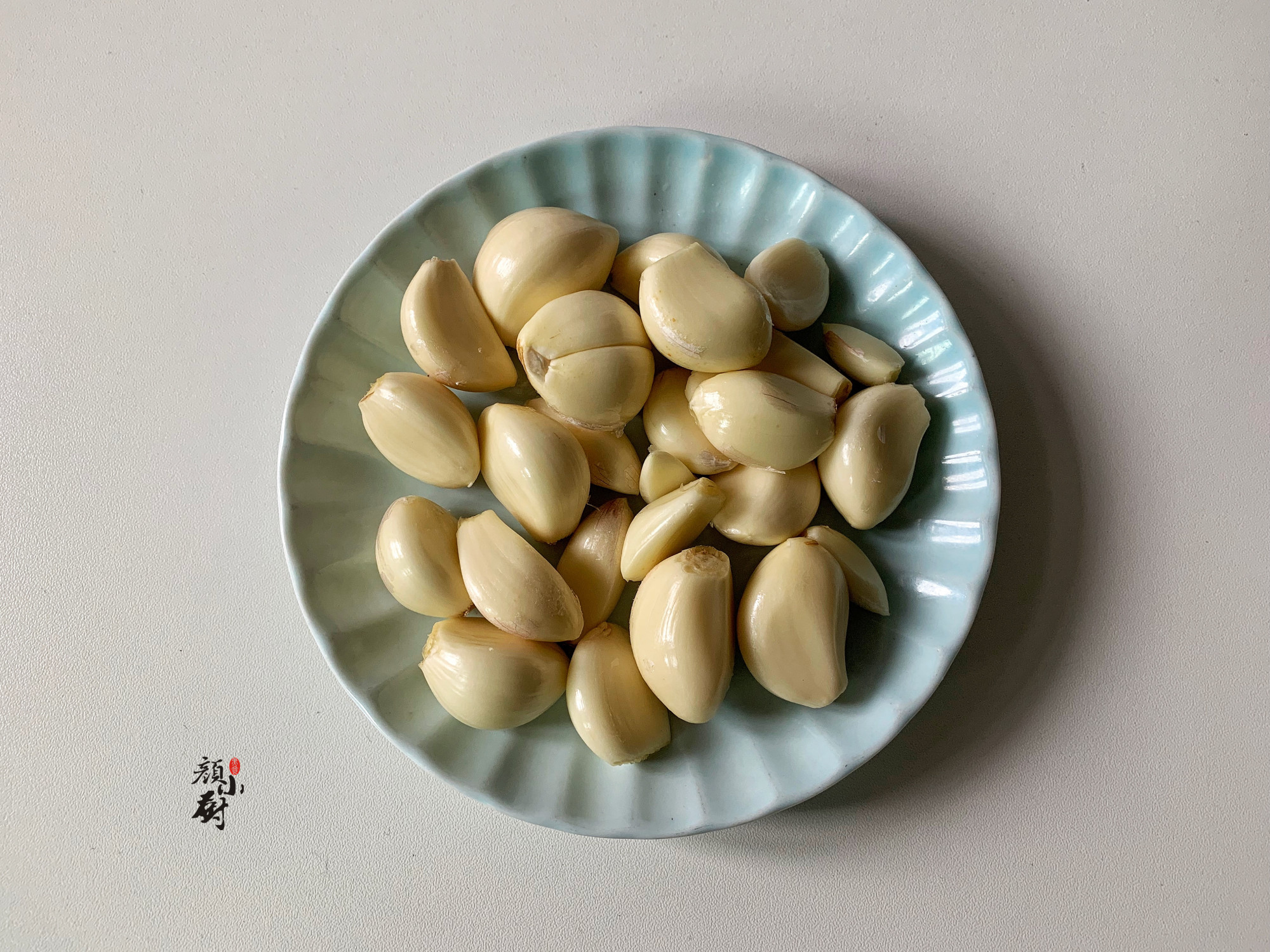 1分鐘學會蒜蓉辣椒醬的做法，做法簡單，香辣美味，快收藏