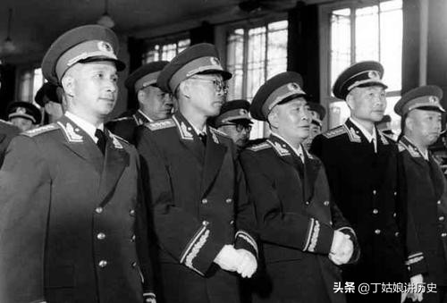 1965年取消军衔，改为行政级别，十位大将级别最