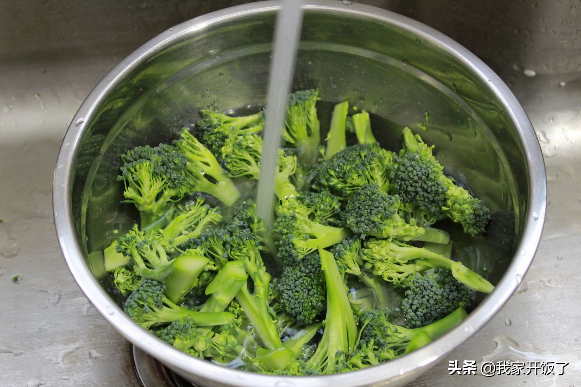 教你如何正確挑选和清洗西蘭花，很實用