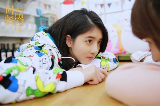 16岁成“苹果女孩”，21岁演聂小倩，这个星二代