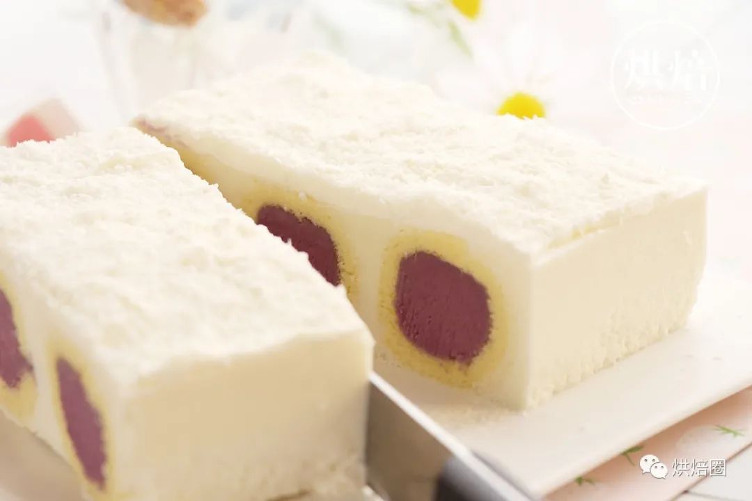 埋进椰香奶油慕斯里的芋泥卷 光看介绍就知道就多好吃了