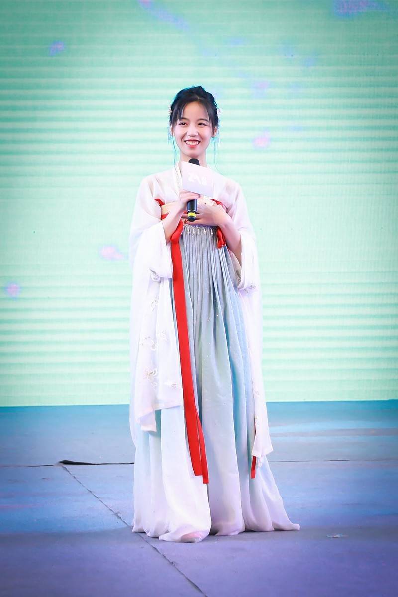 古风女神银临成名背后的瓜