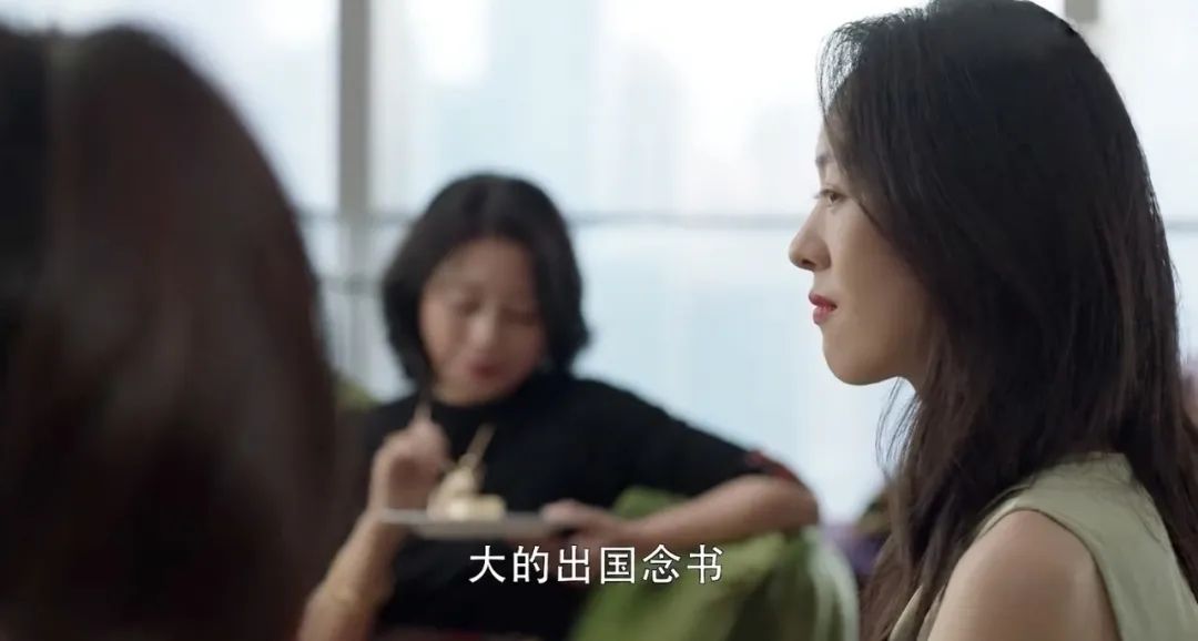 《三十而已》：上海顶级富婆圈，贫穷真的限制了人的想象
