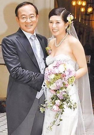 “情场鬼见愁”周星驰的心酸情史，和被他狠狠伤害的4个女人
