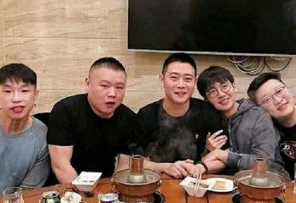 德云社为什么越来越多胖子了？看完员工餐后，实名羡慕了